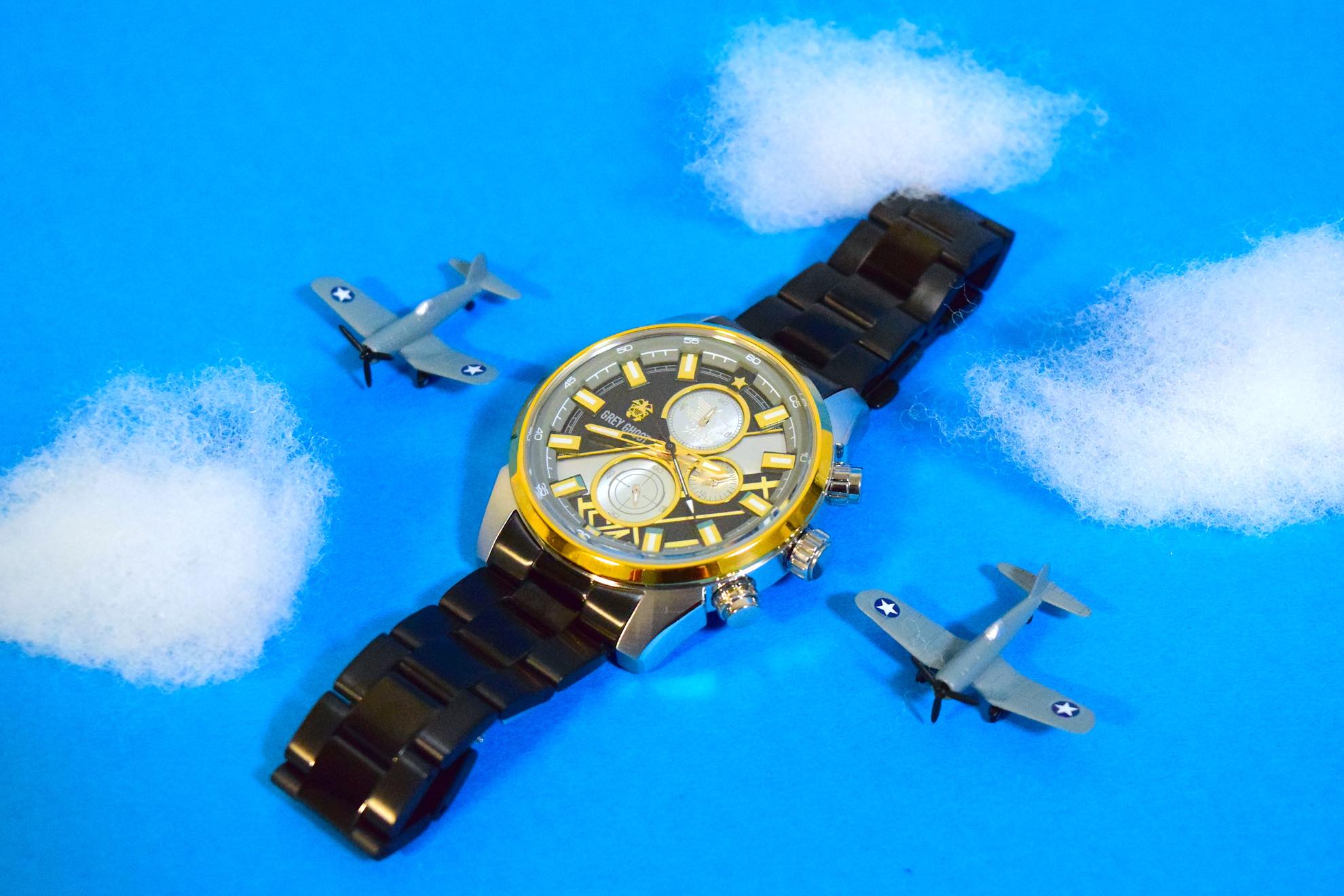 エンタープライズのモチーフが凝縮された アズールレーン コラボの腕時計が存在感抜群でカッコいい