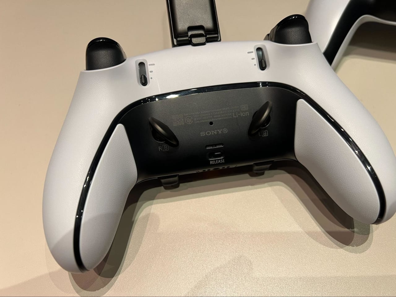 PS5の新コントローラー「DualSense Edge」はゲーマーを考えまくりな