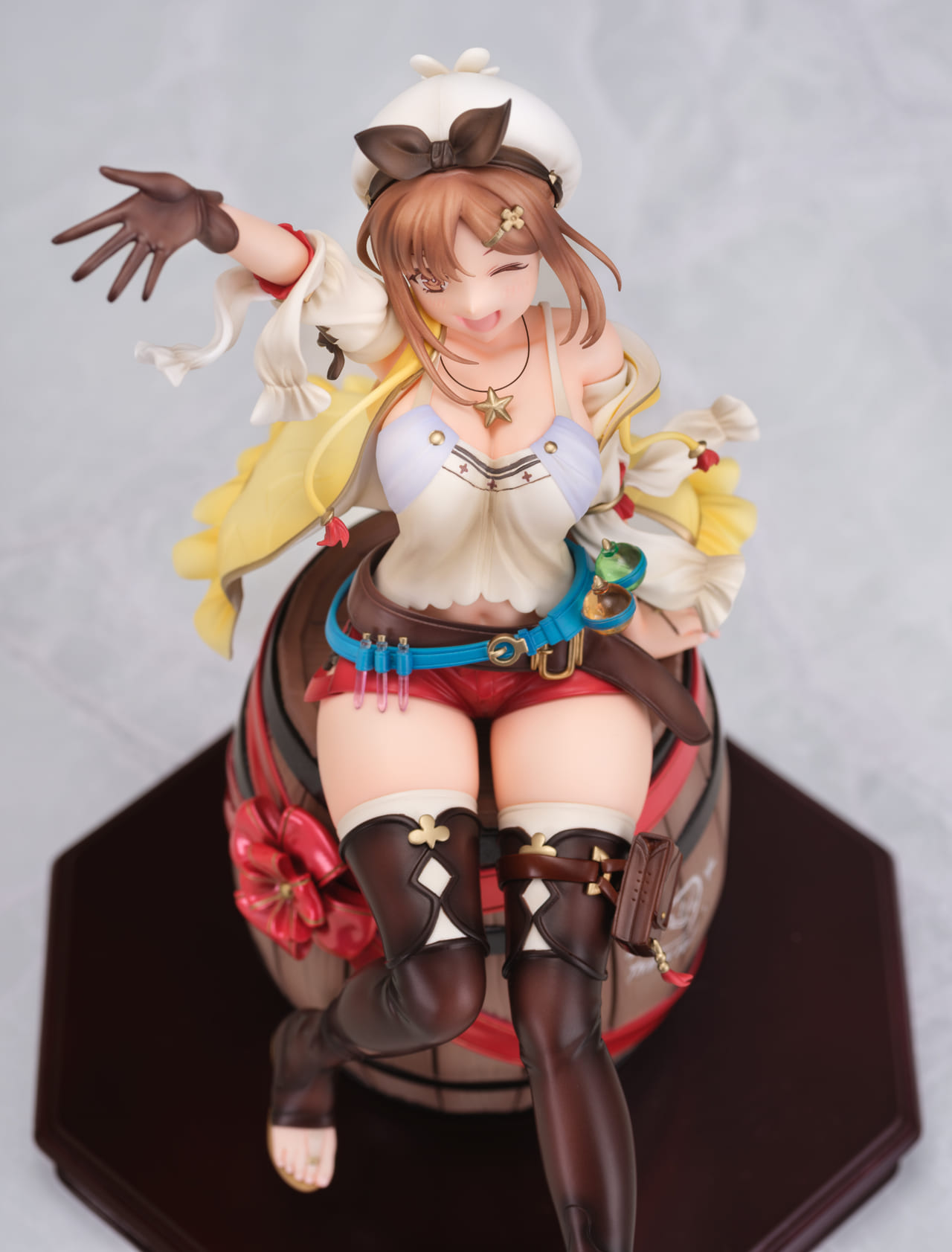 『ライザのアトリエ』の「ライザ」7分の1スケールフィギュアが予約受付開始_005