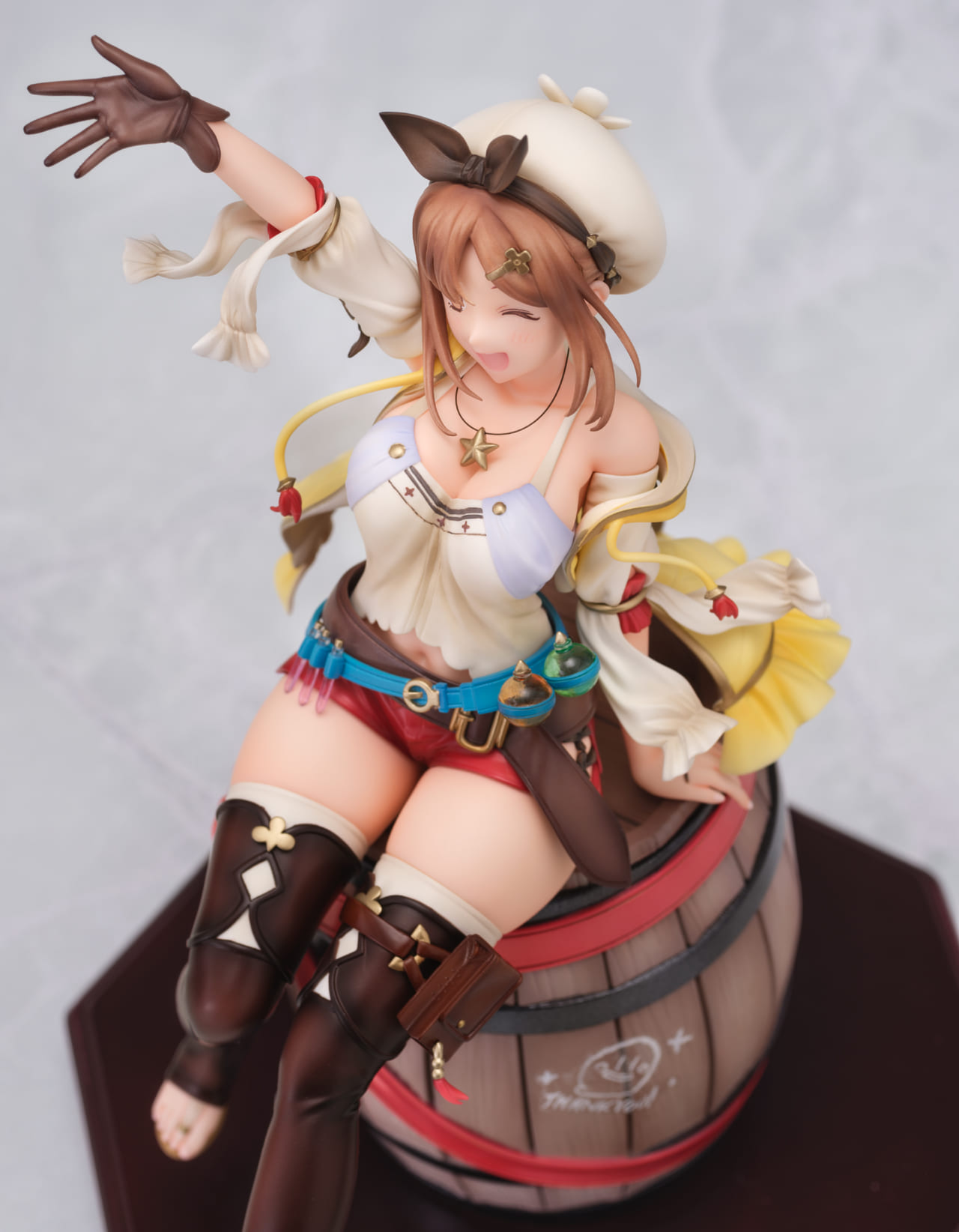 『ライザのアトリエ』の「ライザ」7分の1スケールフィギュアが予約受付開始_006