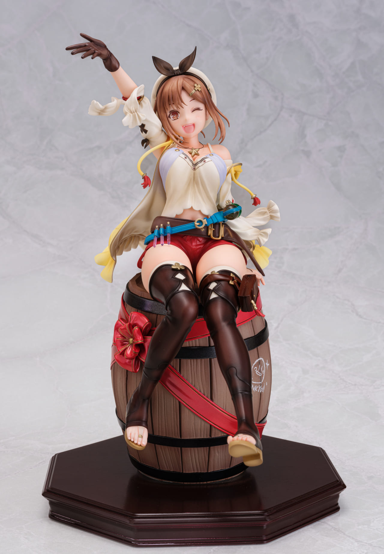 『ライザのアトリエ』の「ライザ」7分の1スケールフィギュアが予約受付開始_003