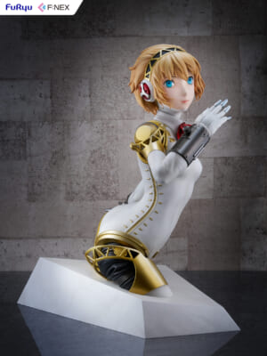 アイギスの1／1胸像フィギュアが発売決定_002