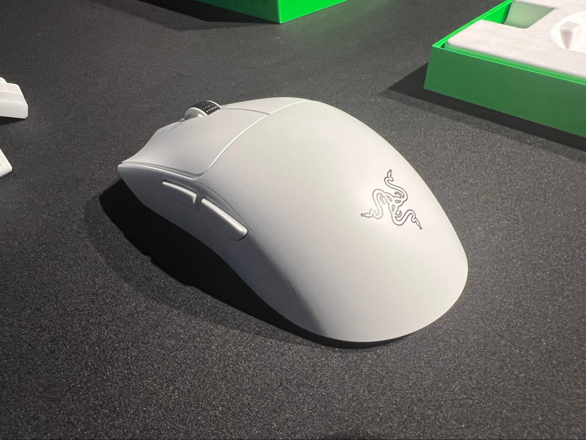 Razerメディア向け発表会レポート。最新ワイヤレスマウス「Viper V3 Pro」は、とんでもなく軽い“約54グラム”_009