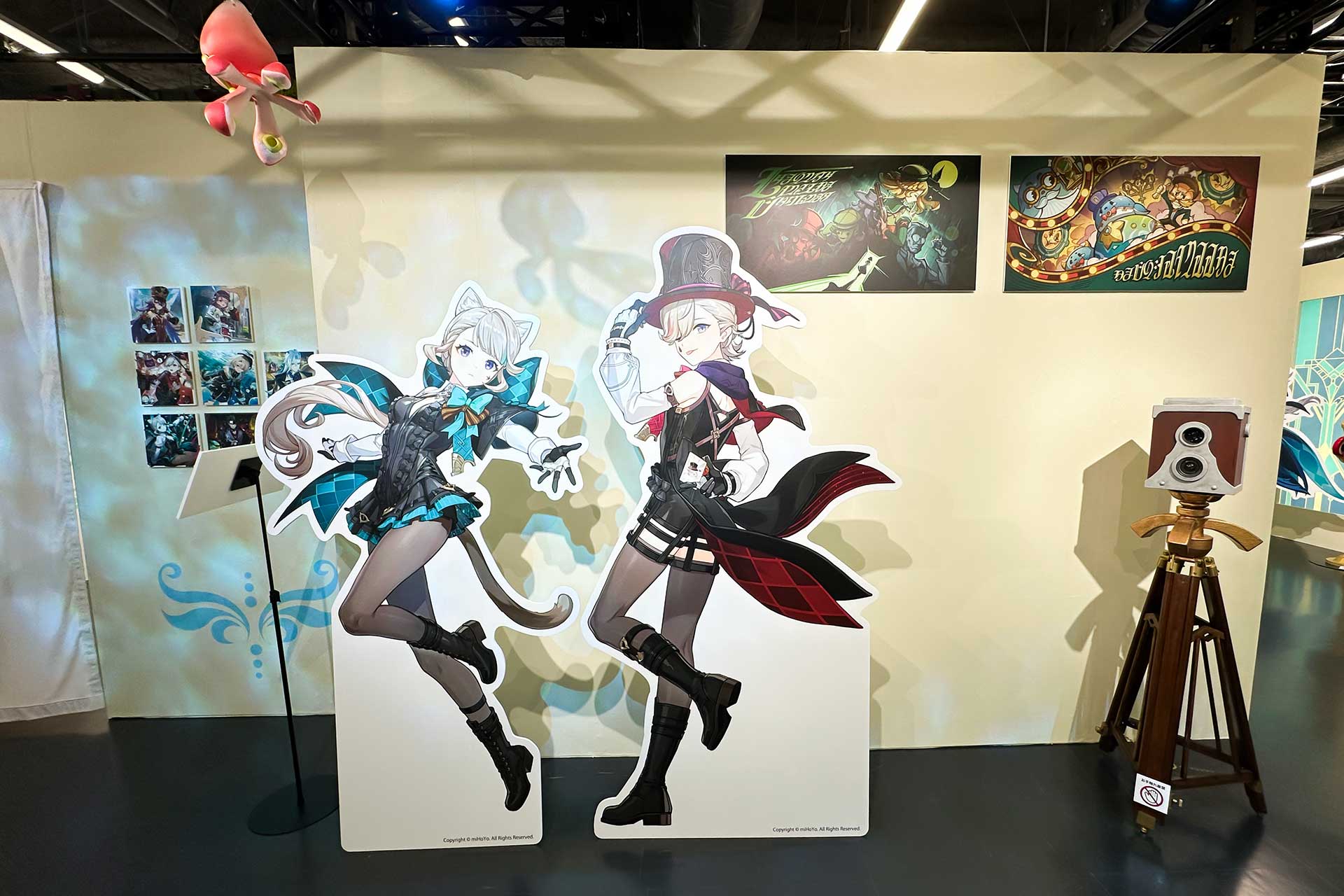 「原神展～たびごころの赴くままに～」レポート：テイワットの国々を巡る展示会、キャラパネルのほか武器など造形物も展示_025