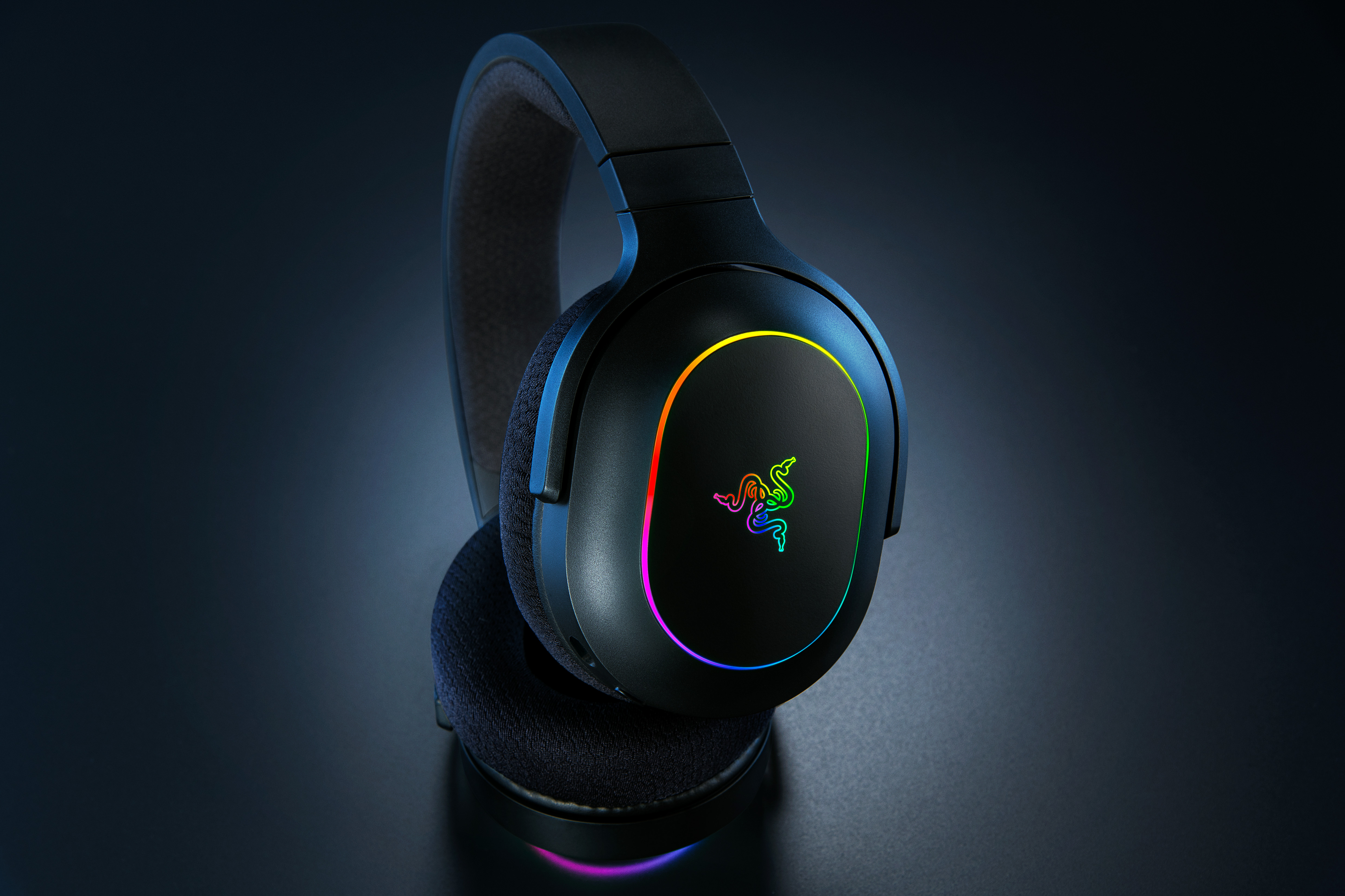 Razerのゲーミングヘッドセット「Razer Barracuda X Chroma」が11月15日に発売_002