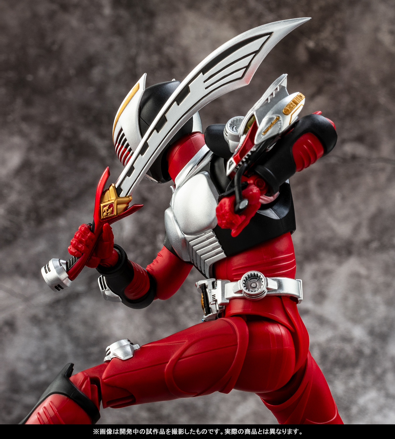 『仮面ライダー龍騎』のフィギュアが登場、3月4日より予約開始。2002年放映当時の骨格・プロポーションで設計_005