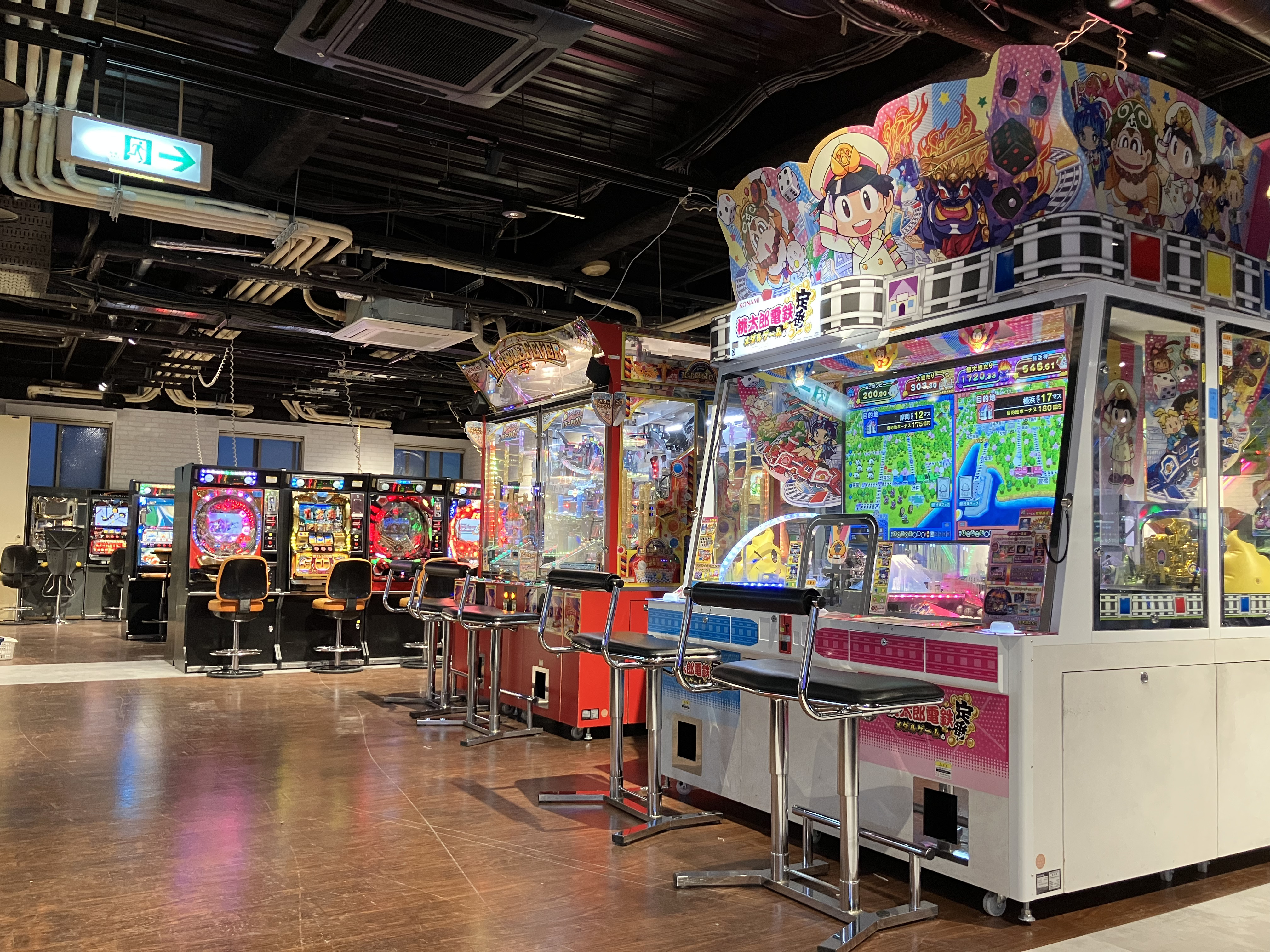 『スターホース』『GI-HORSEPARK』などメダル競馬ゲームを8台も備えた超大型店「GiGO北岡崎」が3月7日にオープン_004