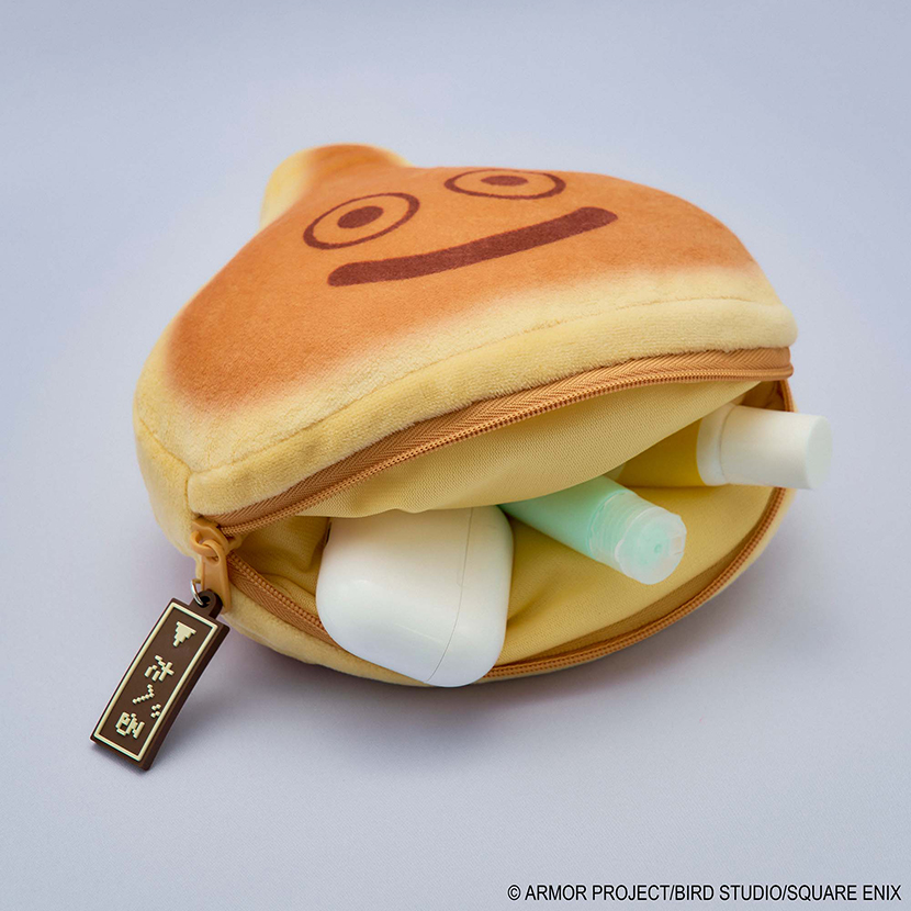 『ドラクエ』パンケーキになった「スライム」のもちもちポーチがe-STOREにて予約受付中。「ARTNIA」のメニューが商品化_004