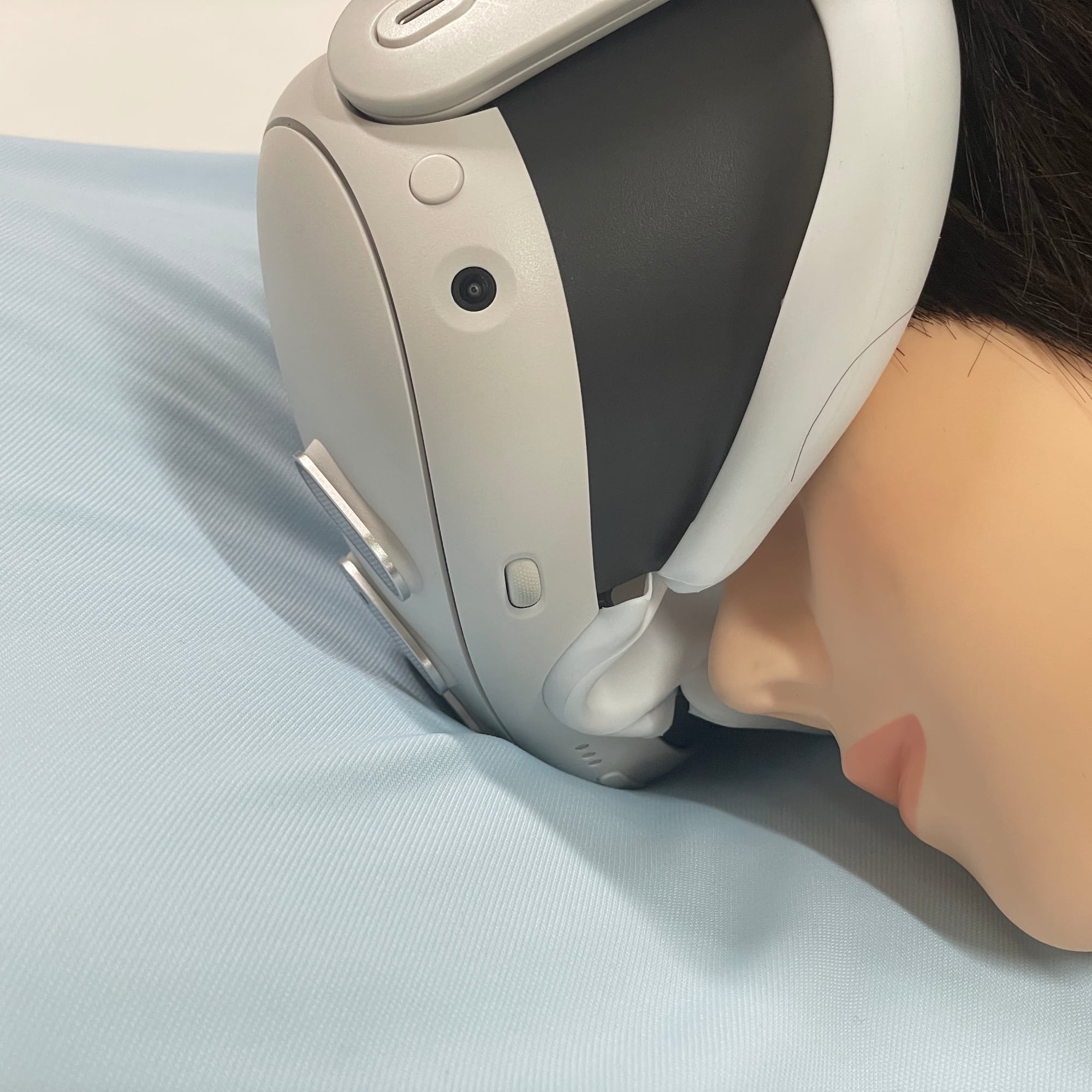 「ぶいすいーと Your Side」が発売。「VR睡眠」の質を高めることを目指したまくら
_002