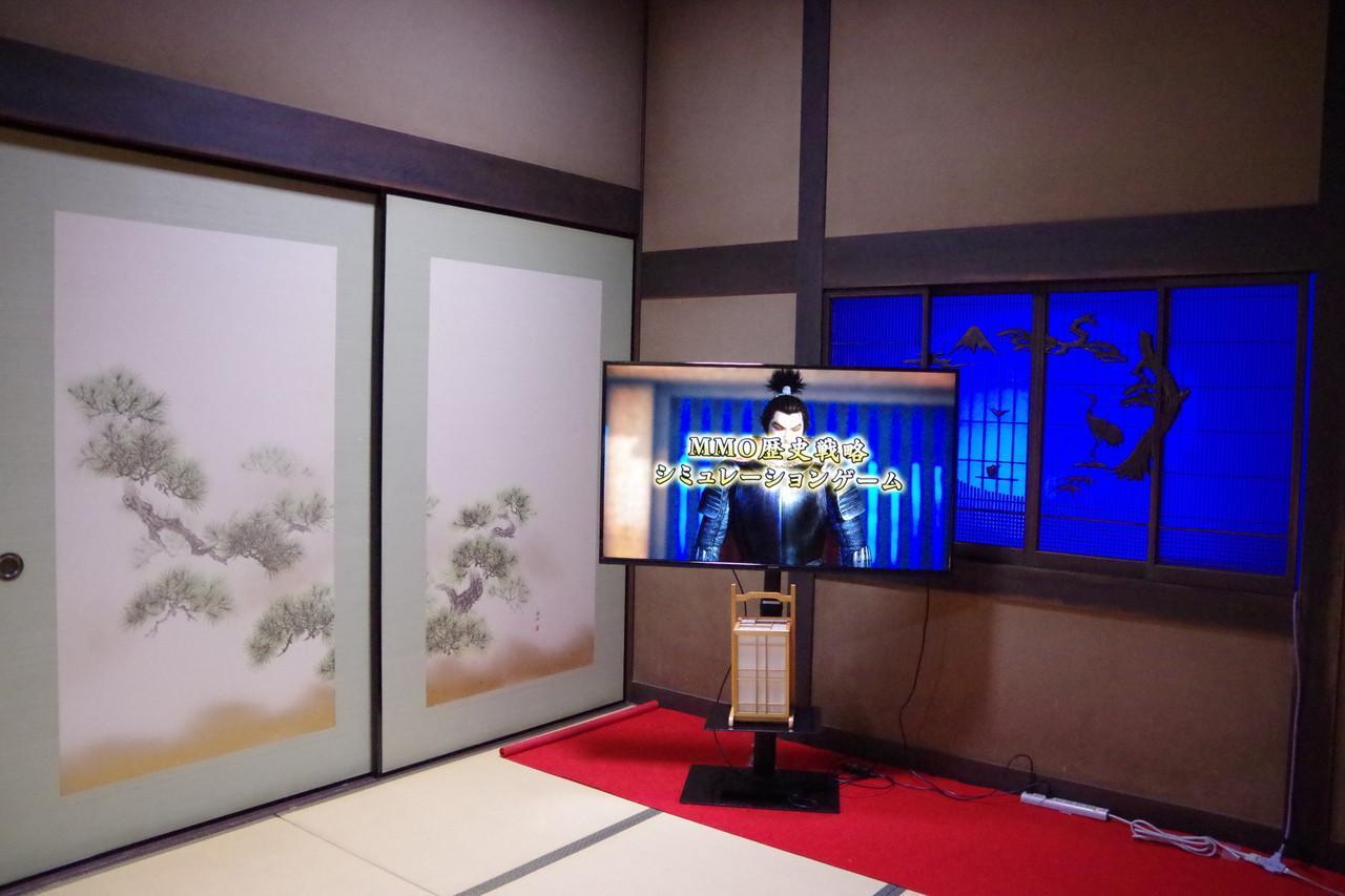 『信長の野望 天下への道』イベントレポート:織田信長のレプリカ甲冑を着たスタッフも登場。なぜか撮影会が開かれる_002