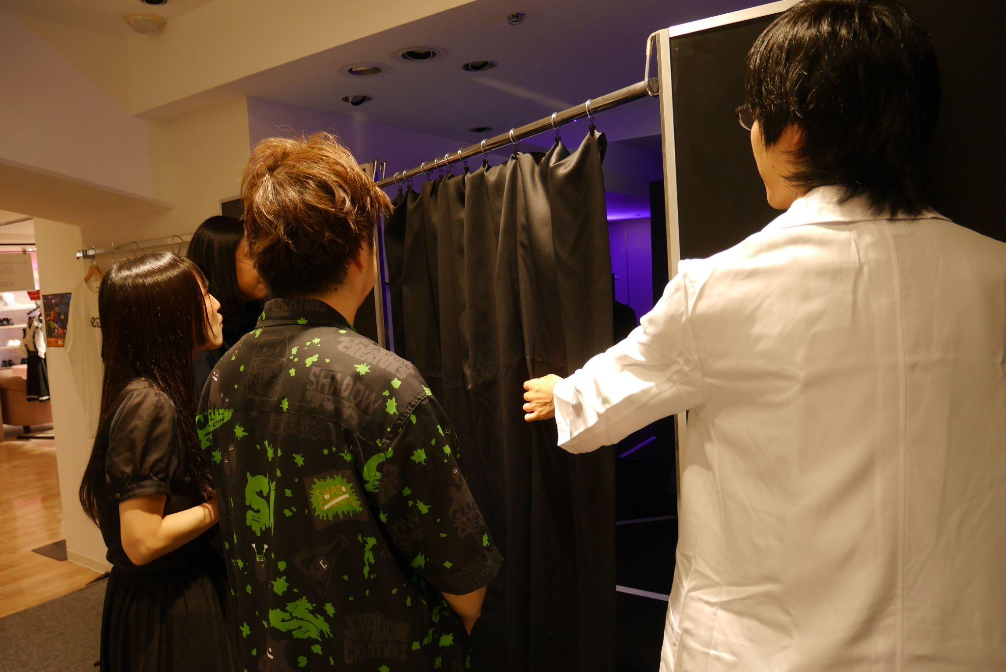 「店員に話しかけられたら即退店」の服屋「esc（エスケープ）」レポート:案の定ツッコミどころ満載のヘンな店だった_006