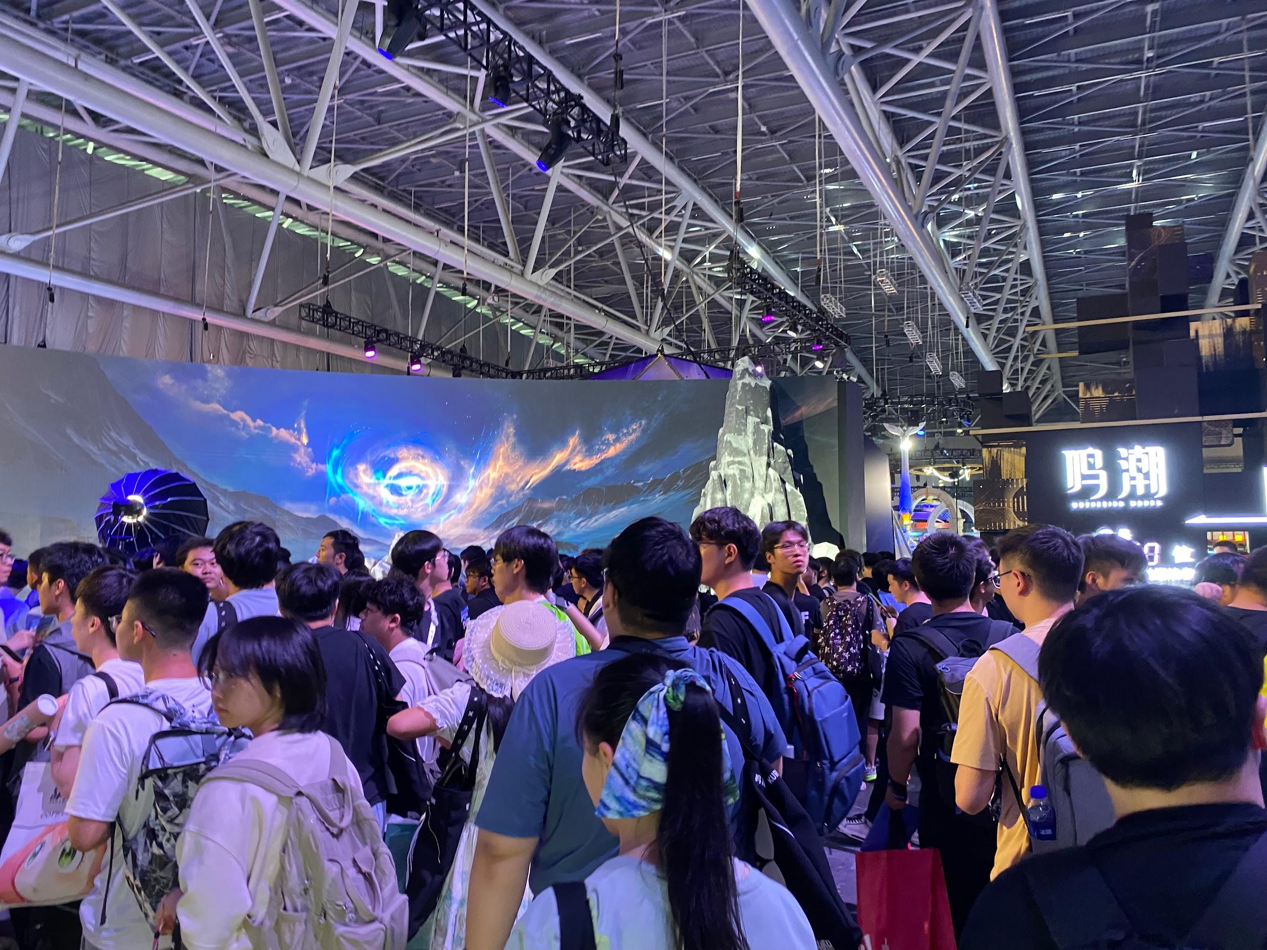 『鳴潮』イベントレポート:中国限定オフラインイベントで降臨した「着ぐるみツバキ」の無法ムーブが容赦なさすぎた_015