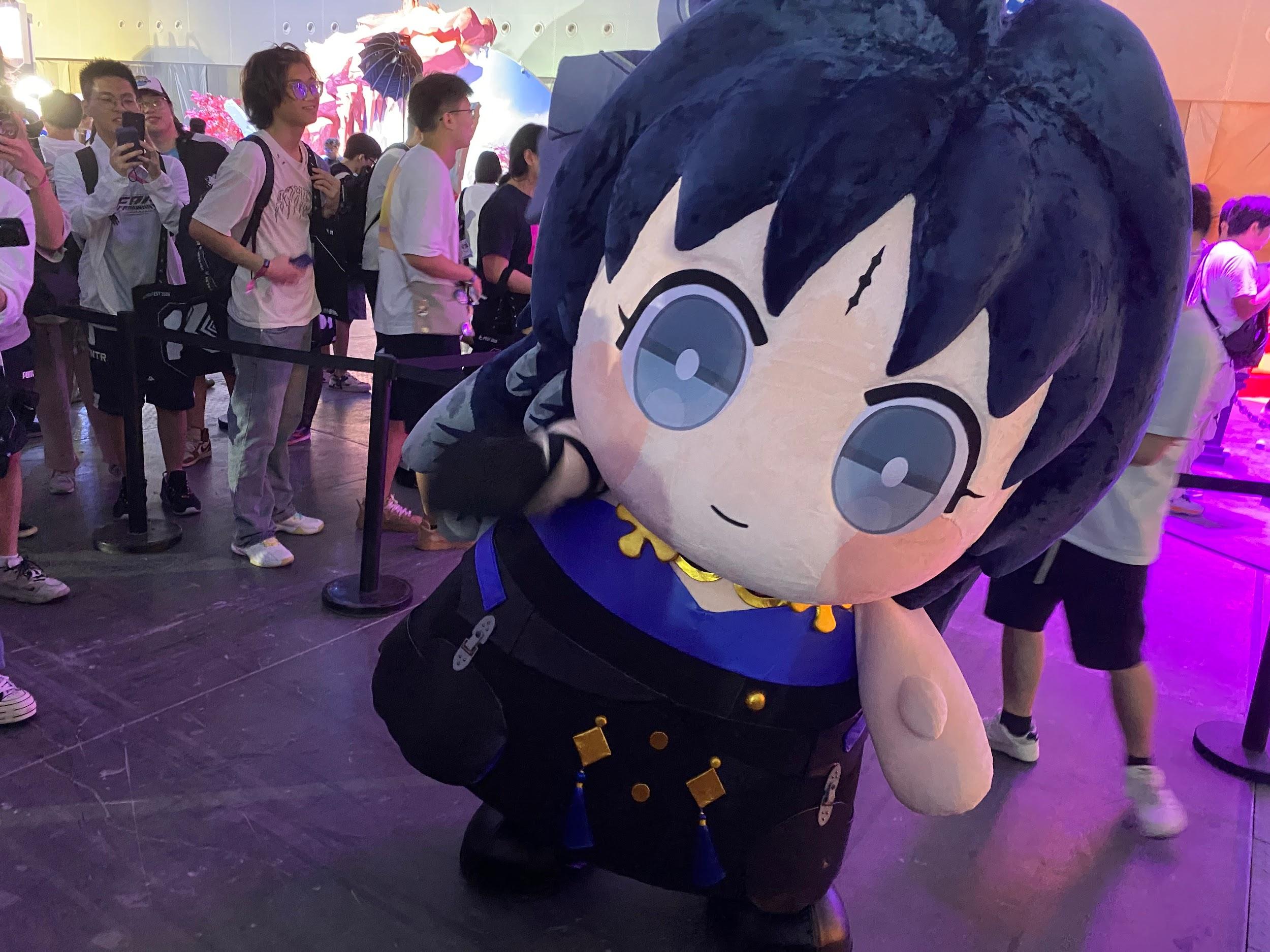 『鳴潮』イベントレポート:中国限定オフラインイベントで降臨した「着ぐるみツバキ」の無法ムーブが容赦なさすぎた_020