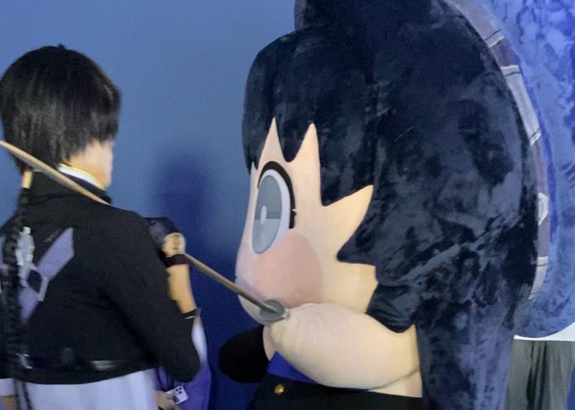 『鳴潮』イベントレポート:中国限定オフラインイベントで降臨した「着ぐるみツバキ」の無法ムーブが容赦なさすぎた_021