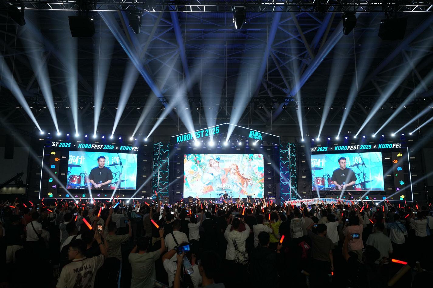 『鳴潮』イベントレポート:中国限定オフラインイベントで降臨した「着ぐるみツバキ」の無法ムーブが容赦なさすぎた_032
