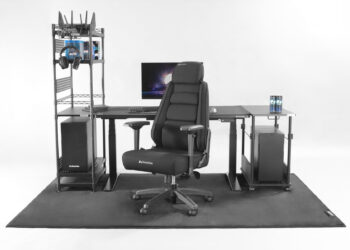 ベッドやデスク周りの床をまるごと“黒”でカバーできる「ゲーミングカーペット」が発売。幅250cm×奥行き160cmでめちゃデカい_018