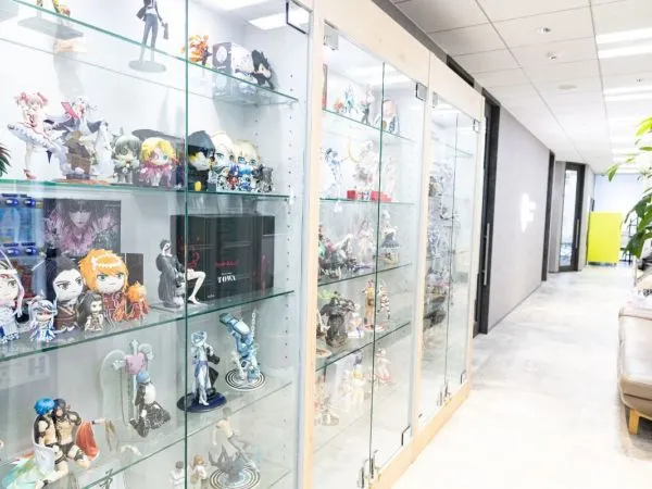 ニトロプラス、創業26年間で初の「シナリオライター」を募集中。『刀剣乱舞』『シュタゲ』で知られるメーカー_005