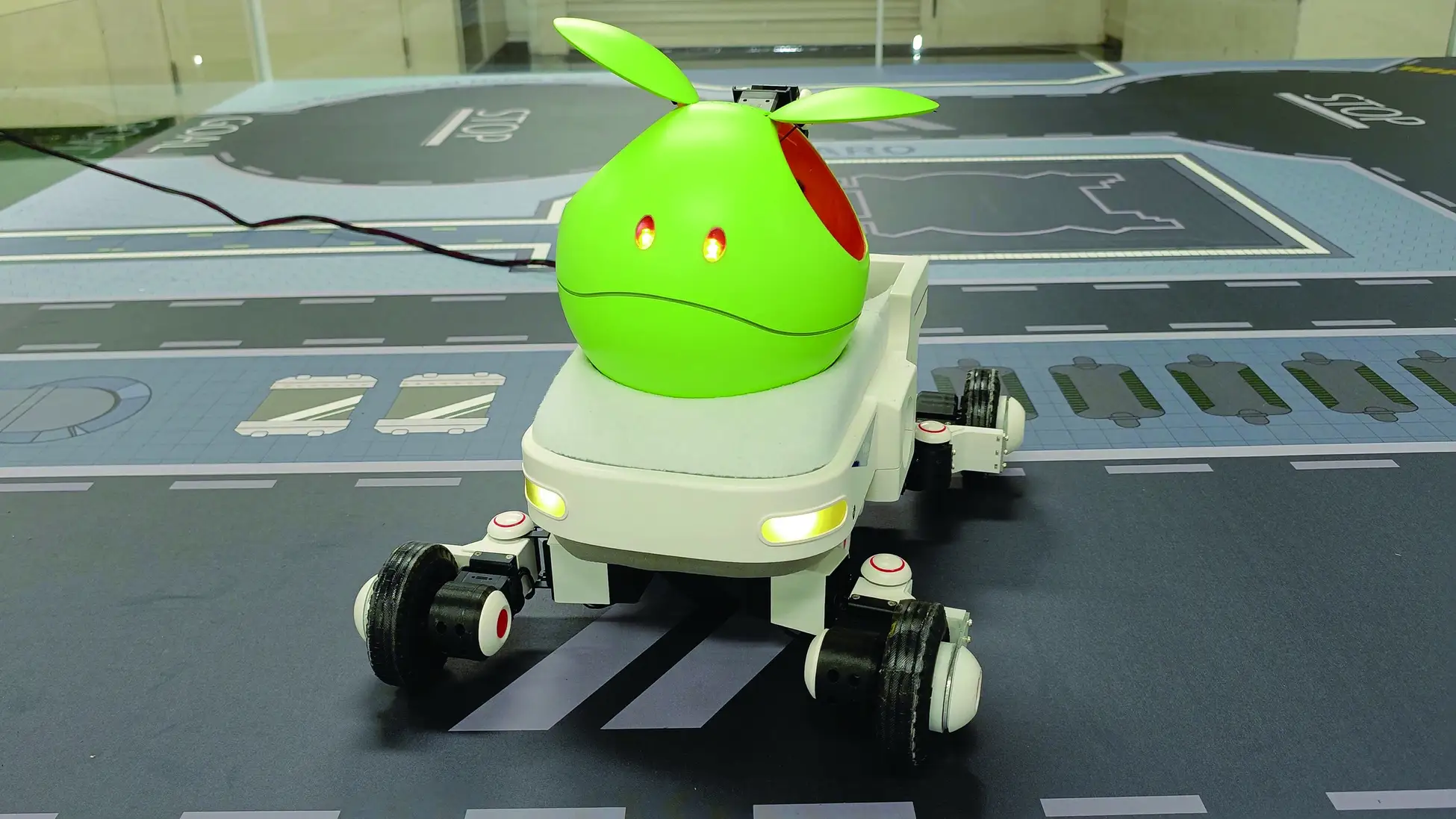 4本の腕、身長4メートルの日本製「人型ロボット」が大阪万博で9月16日から展示へ。まるで巨神_008