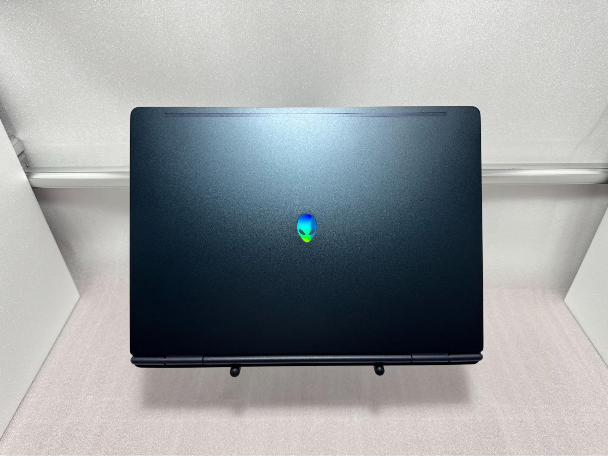 ゲーミングノートPC「Alienware 16 Aurora」レビュー・感想・評価：わざと負荷をかけて快適に動くか検証してみた_001