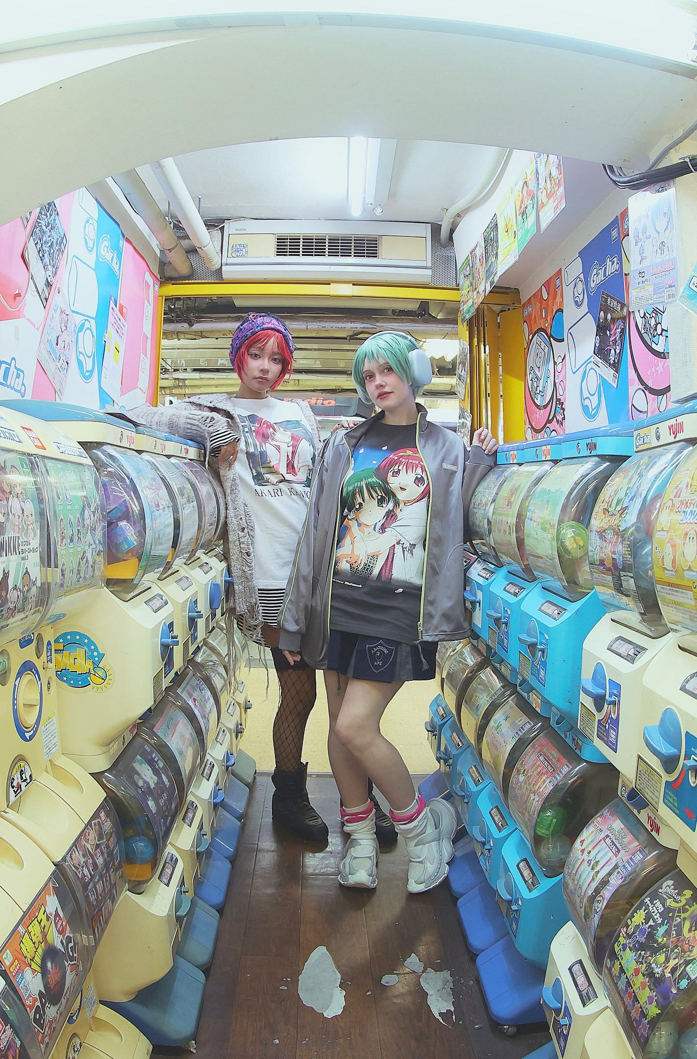 『ToHeart』1999年放映のTVアニメイラストを用いたTシャツが発売決定。TVアニメ第1巻に描かれた印象的なジャケットイラストや、「神岸あかり」が「HMX-12“マルチ”」を抱いている象徴的なイラストをデザインした2種類のシャツが登場_015