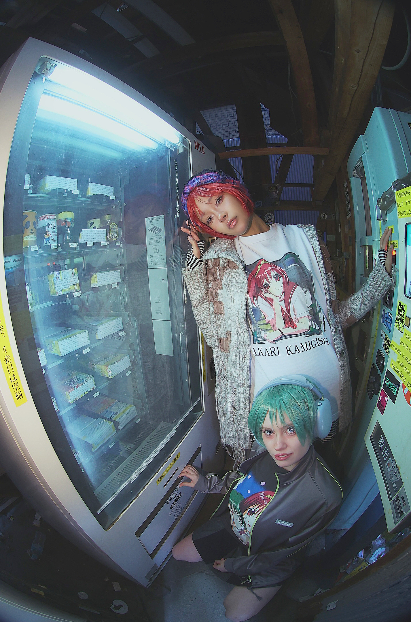 『ToHeart』1999年放映のTVアニメイラストを用いたTシャツが発売決定。TVアニメ第1巻に描かれた印象的なジャケットイラストや、「神岸あかり」が「HMX-12“マルチ”」を抱いている象徴的なイラストをデザインした2種類のシャツが登場_019