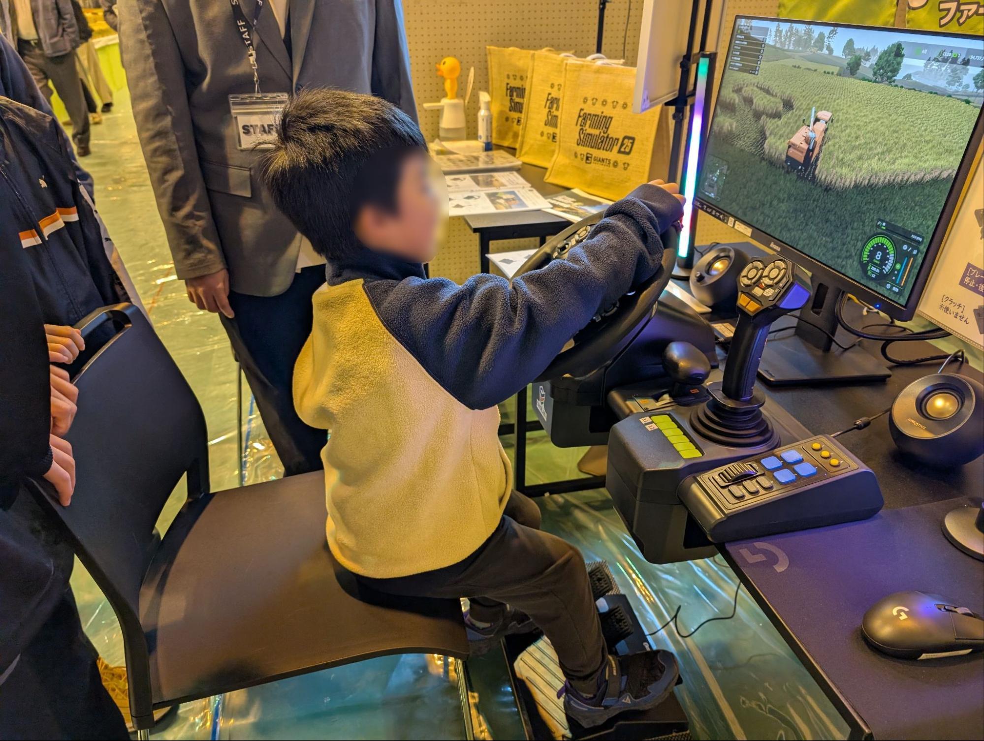 『ファーミングシミュレーター 25』がガチの農業イベント「秋田県種苗交換会」に展示されていた_038