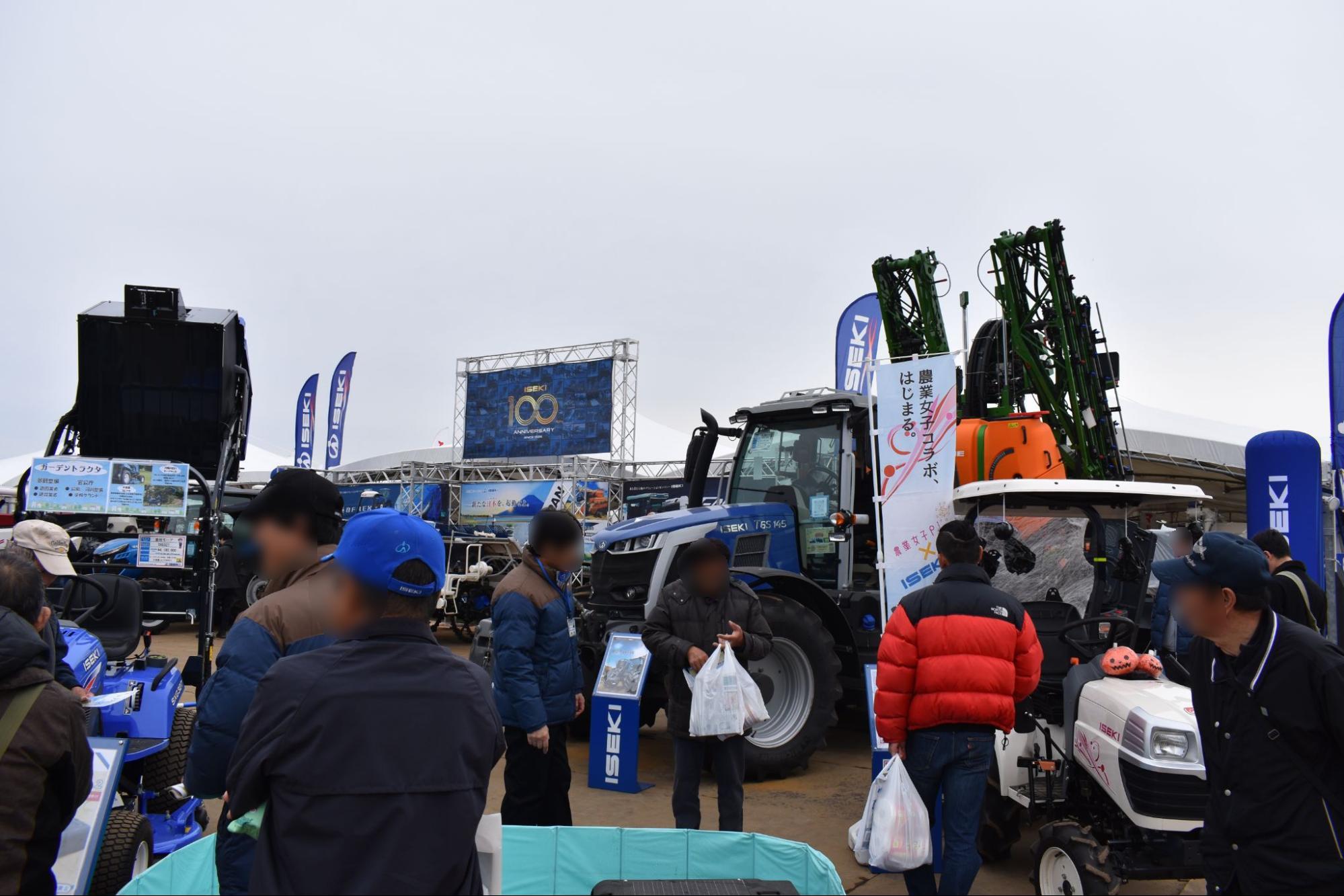 『ファーミングシミュレーター 25』がガチの農業イベント「秋田県種苗交換会」に展示されていた_017