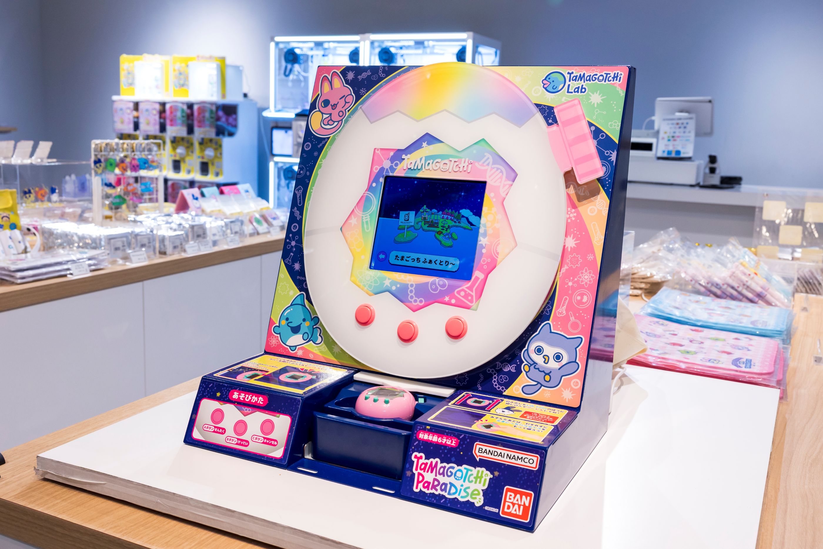 「たまごっち ふぁくとり～！」が本日オープン。“たまごっち”公式ショップが原宿「ハラカド」3Fに登場_007