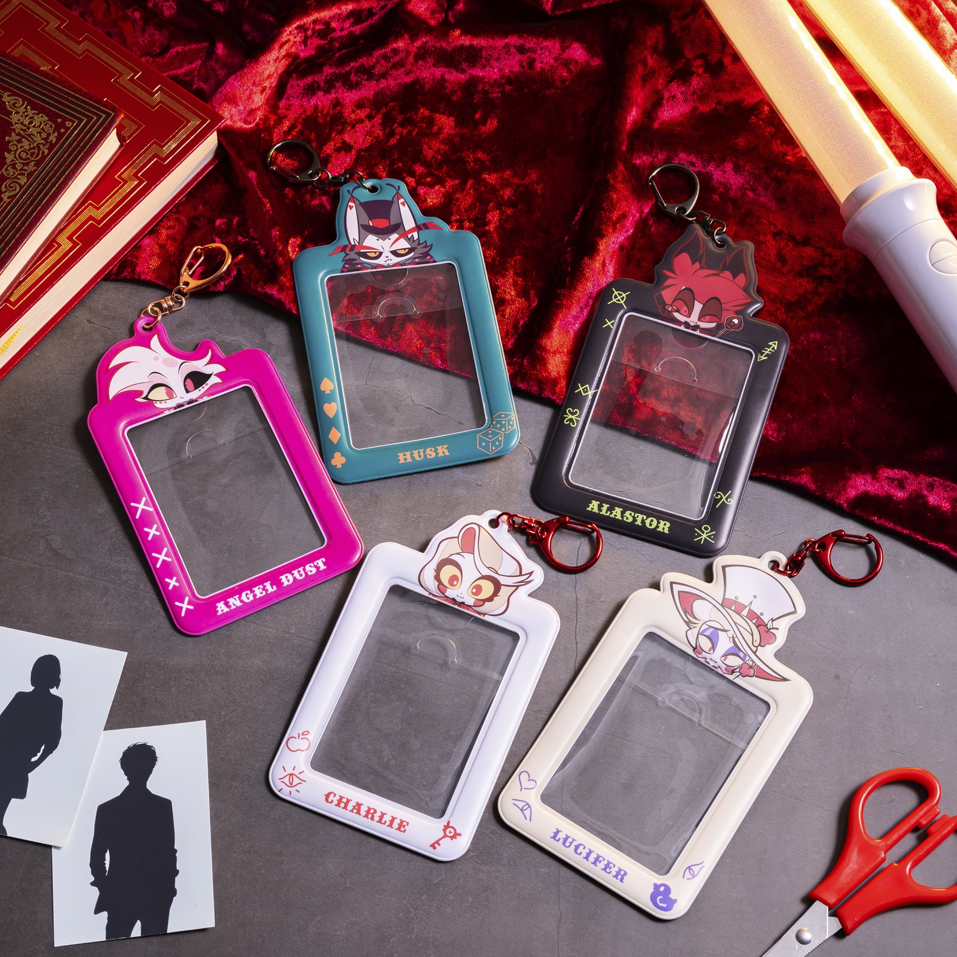 『ハズビン・ホテルへようこそ』のポップアップショップが開催決定_003