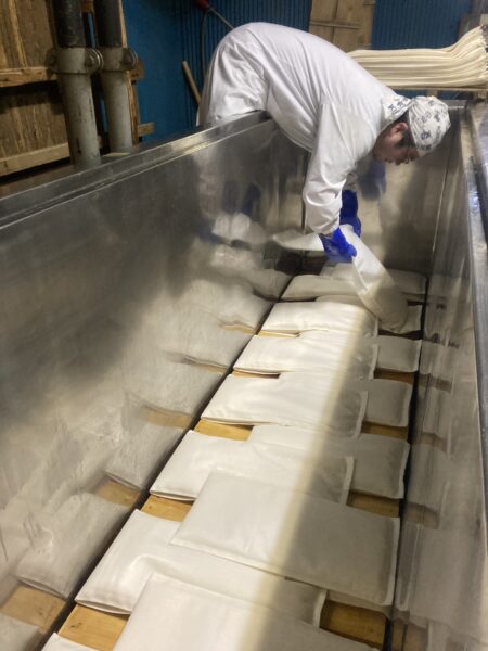 アニメ『野原ひろし 昼メシの流儀』の日本酒が登場!_013