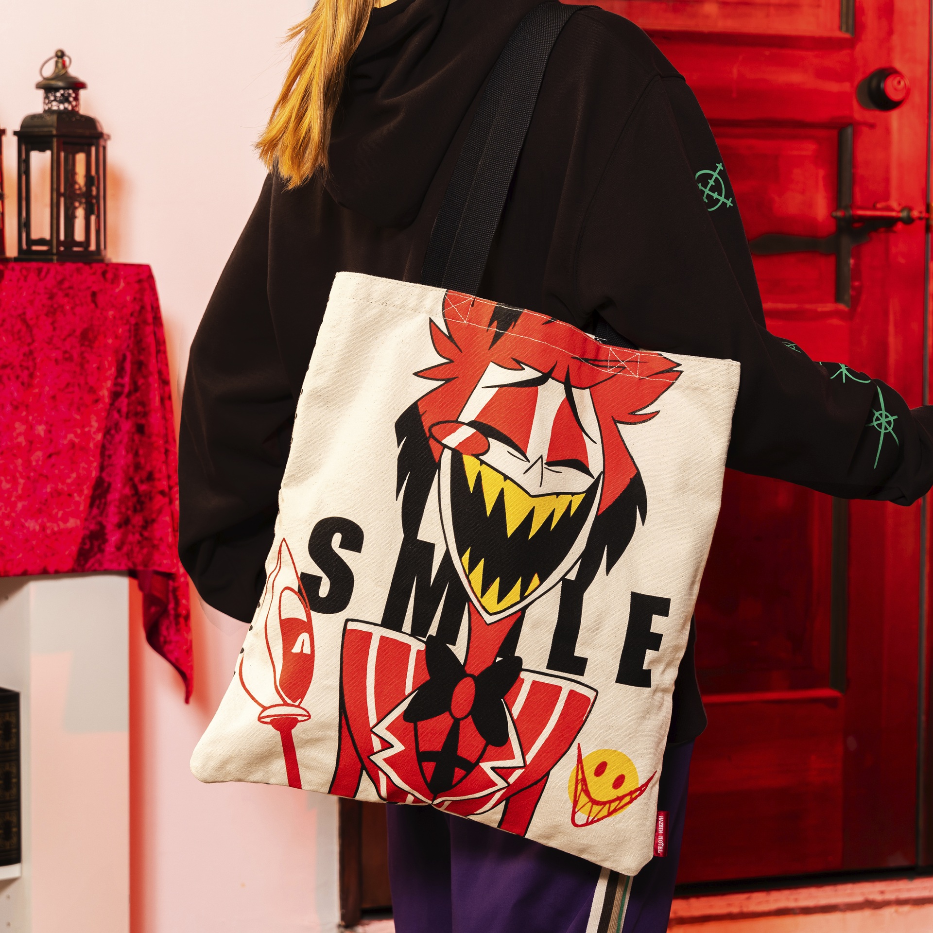 『ハズビン・ホテルへようこそ』のポップアップショップが開催決定_004