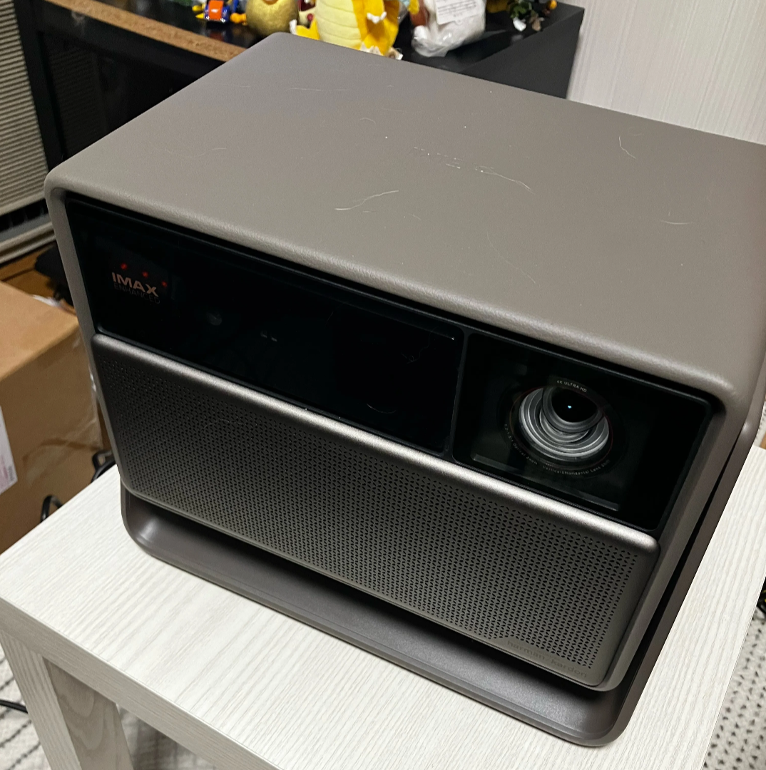 “45万円”の高級プロジェクターが我が家が届いたので、家を取り壊そうと思います_002