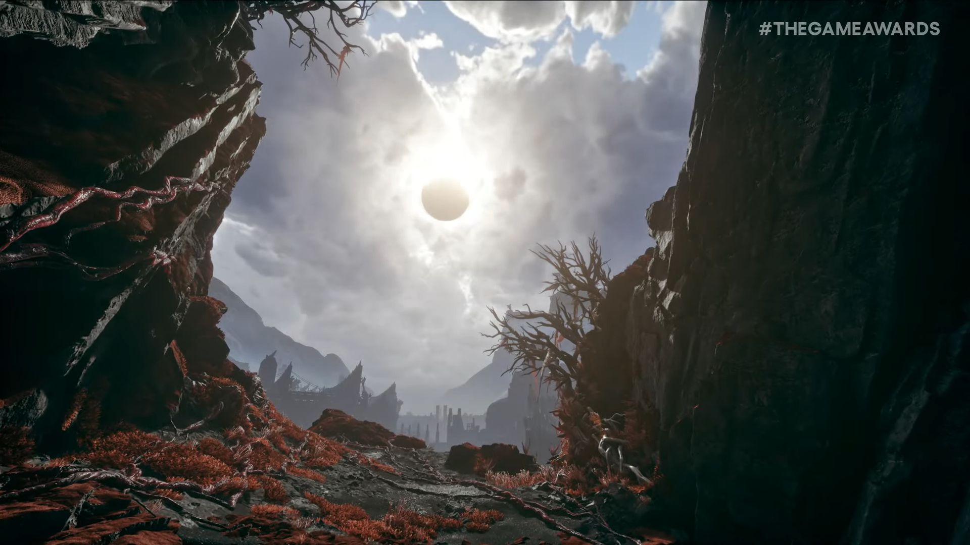 PS Studiosの新作タイトル『SAROS』の発売日が2026年4月30日に変更へ_003