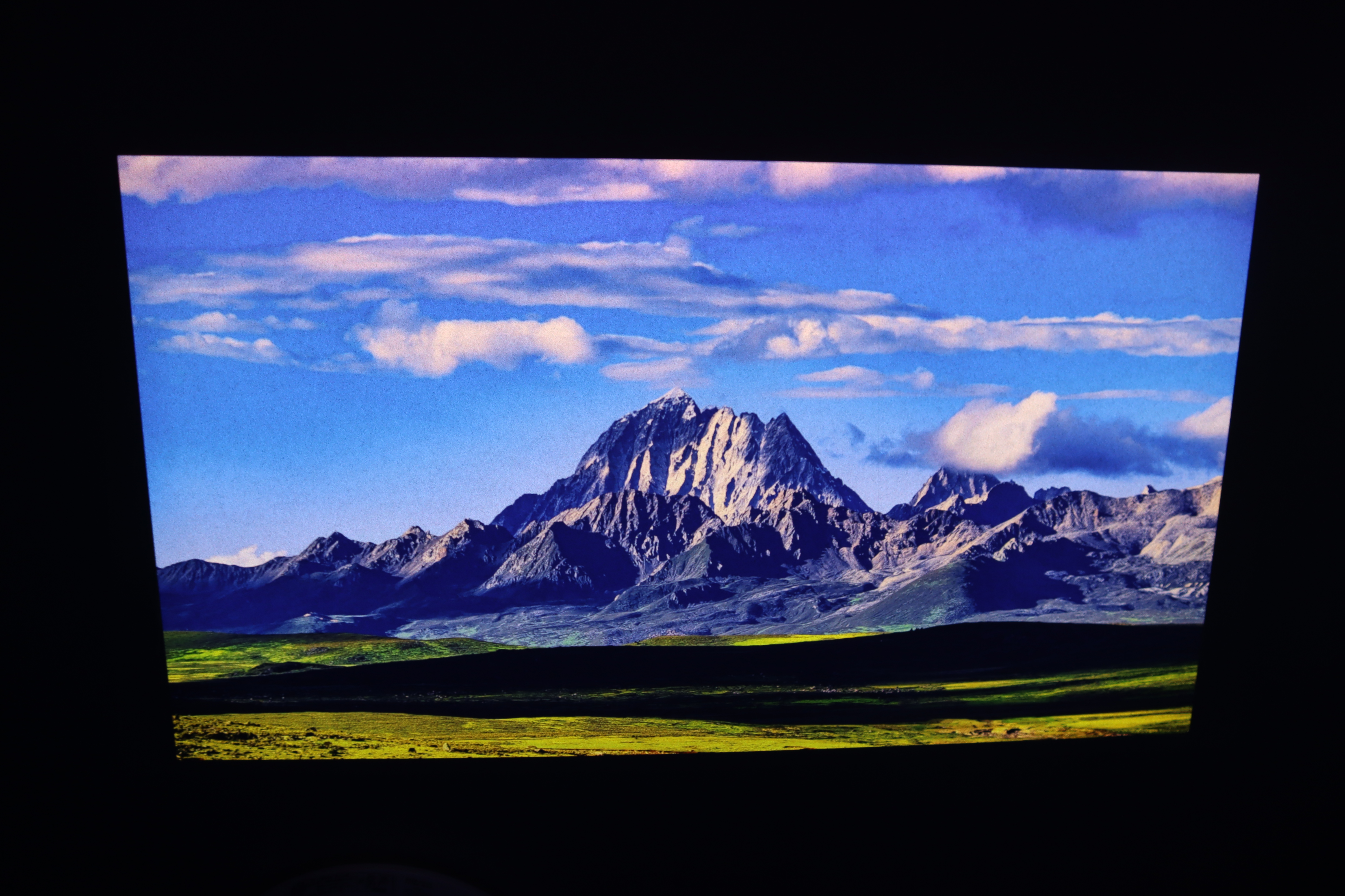 “45万円”の高級プロジェクターが我が家が届いたので、家を取り壊そうと思います_011