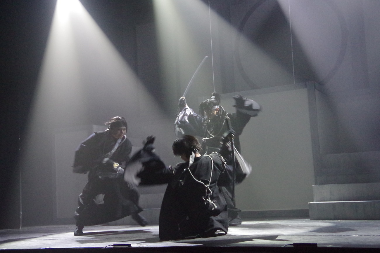 『爆剣 -新選組疑剣斬-』観劇レポート：弁慶が新選組に向かってガトリングガンをぶっぱなすエンタメ爆盛り時代劇_004