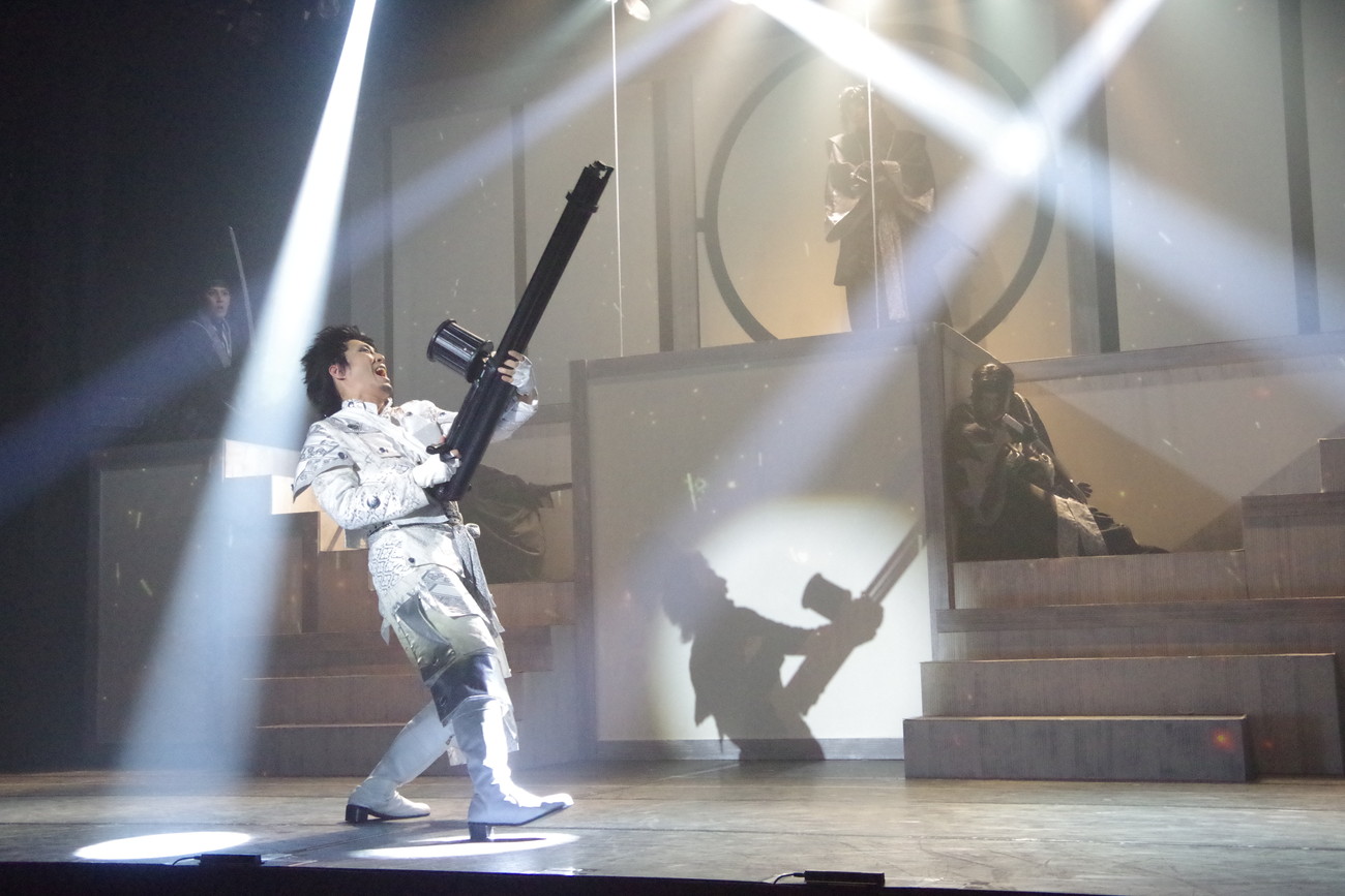 『爆剣 -新選組疑剣斬-』観劇レポート：弁慶が新選組に向かってガトリングガンをぶっぱなすエンタメ爆盛り時代劇_012