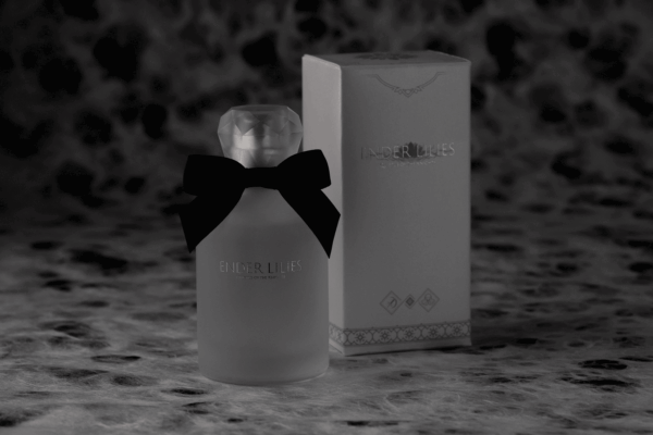 『エンダーリリーズ』“コラボ香水”の先行受注販売は明日まで_002