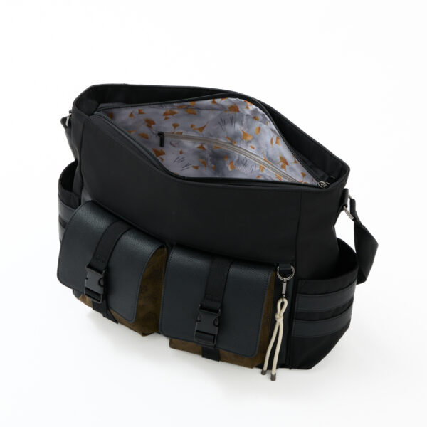 『ゴースト・オブ・ヨウテイ』口元に「怨霊の面頬」の刺繍をあしらったロングアウターがかっこいい_003