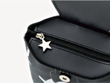 「ネオバターロール」と「からあげクン」のほんものそっくりな付録が付いた書籍が1月に発売_023