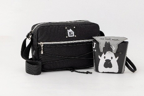 「ネオバターロール」と「からあげクン」のほんものそっくりな付録が付いた書籍が1月に発売_031