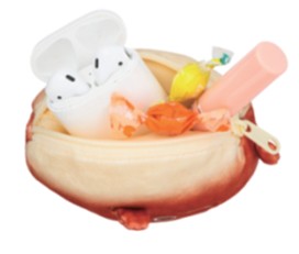 「ネオバターロール」と「からあげクン」のほんものそっくりな付録が付いた書籍が1月に発売_003