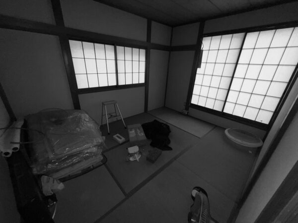 『日本事故物件監視協会』が現実の事故物件で“実務研修”を行うリアルイベントの開催を発表_003