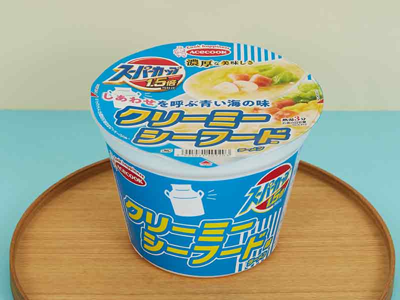 「しあわせを呼ぶ青いフェア」がローソンで2月24日より開催。青いじゃがりこや青いベビースターなどを販売_006