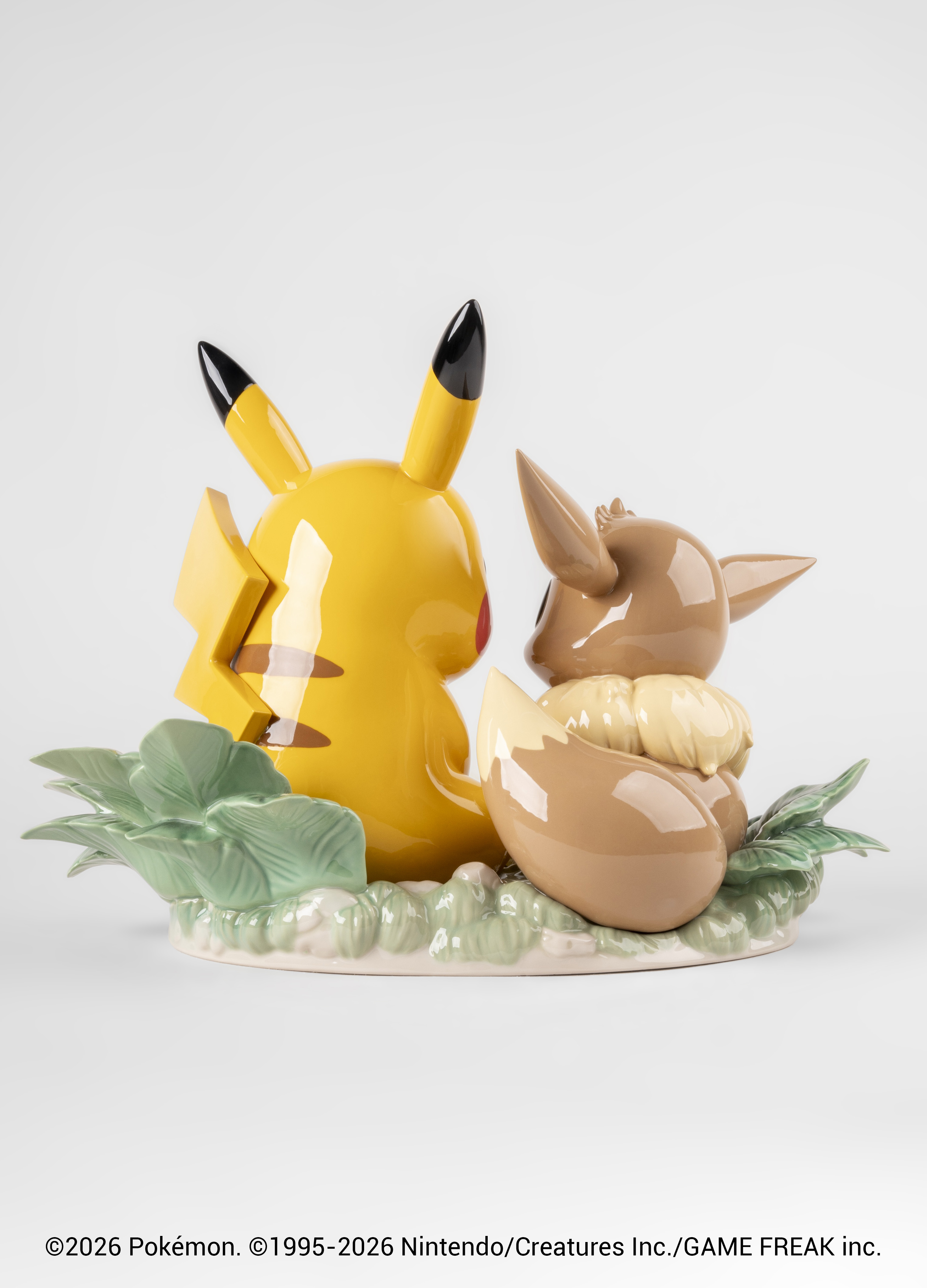 『ポケモン』×「リヤドロ」のコラボで、100万円の「ピカチュウ&イーブイ」磁器作品が予約販売を開始
_013