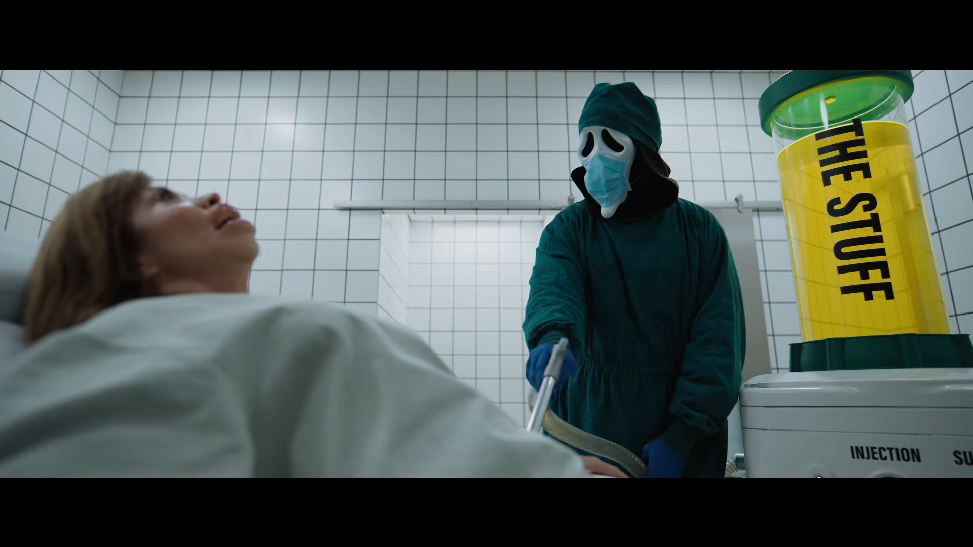 『絶叫計画』シリーズ最新作のトレーラーが公開。「ホラー映画をパロディする」ブラックジョーク満載なコメディホラー映画_004