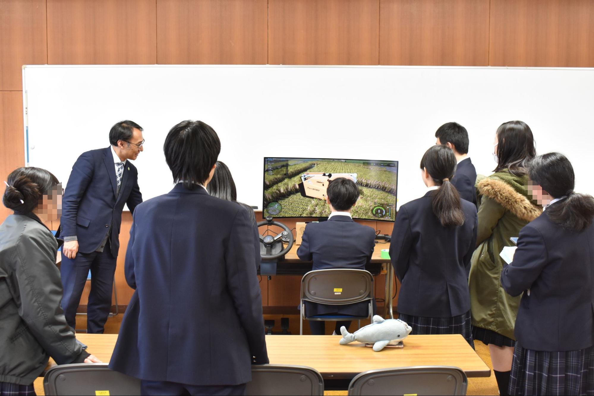 『ファーミングシミュレーター 25』都立農産高等学校・特別授業レポート_015