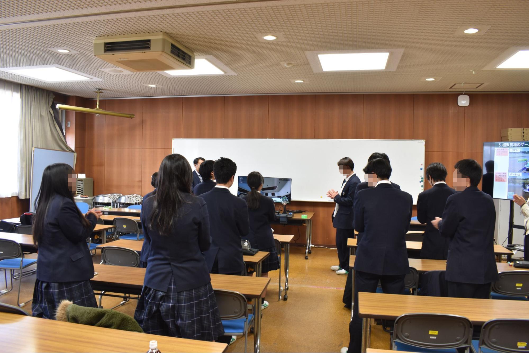 『ファーミングシミュレーター 25』都立農産高等学校・特別授業レポート_018