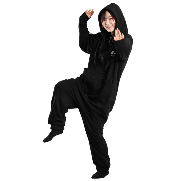 バウヒュッテの「ゲーミング着る毛布」に通年仕様の全身スウェットが登場_024