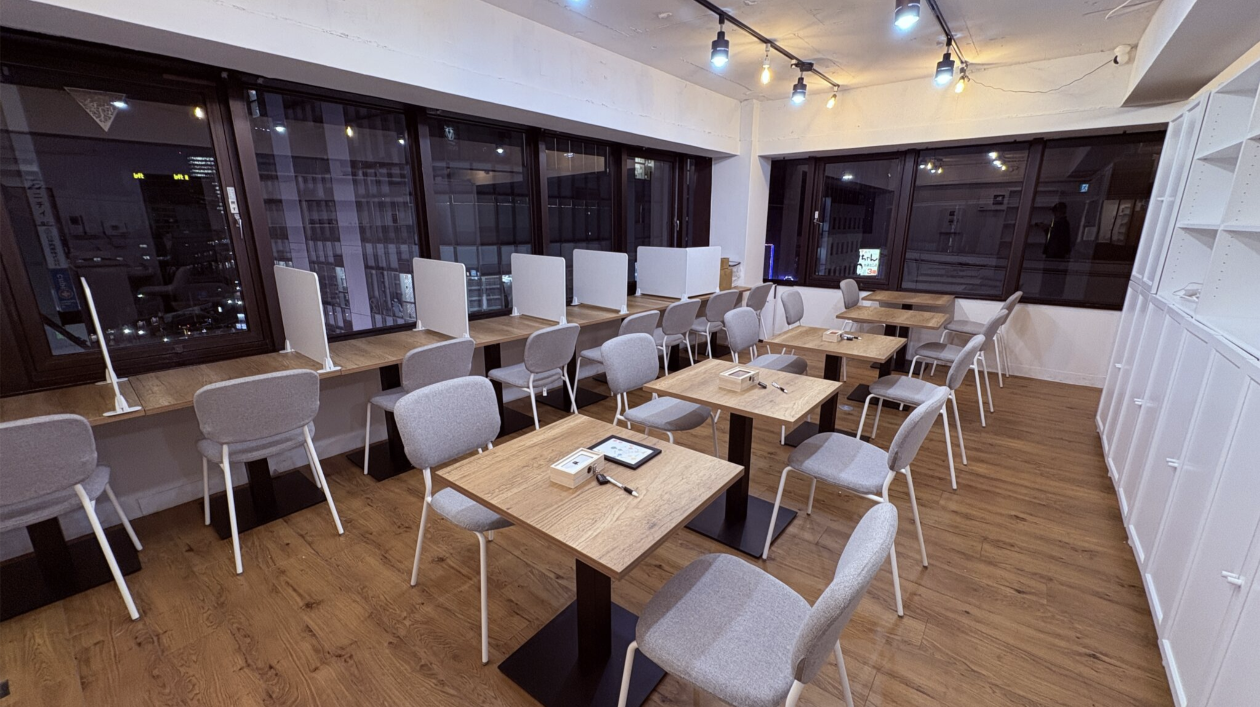 “謎を解かないと帰れない”喫茶店「はてな珈琲店」が東京池袋に登場。予約なしでふらっと立ち寄れる気軽さが魅力の人気カフェ_002