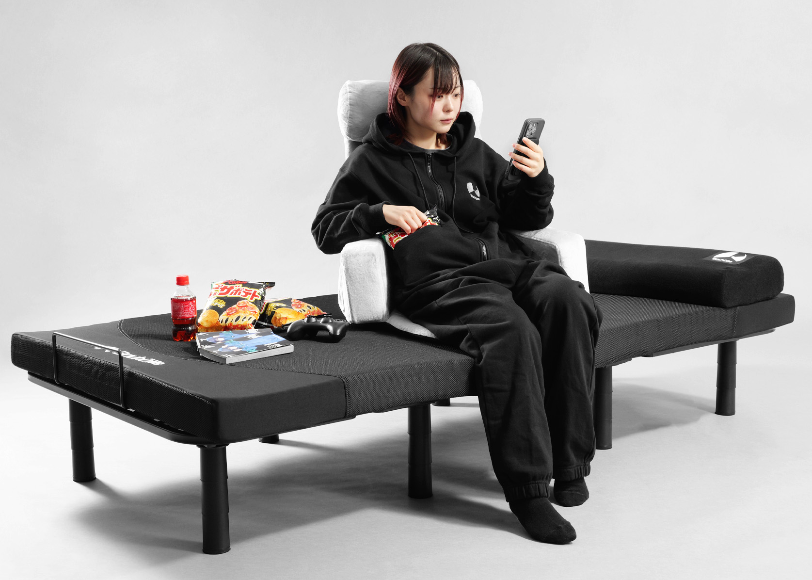 バウヒュッテの「ゲーミング着る毛布」に通年仕様の全身スウェットが登場_001